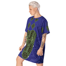 Load image into Gallery viewer, Crocodile Ganyarra Daygubarra - T-shirt dress