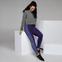 Load image into Gallery viewer, Crocodile Ganyarra Daygubarra - Women&#39;s Joggers